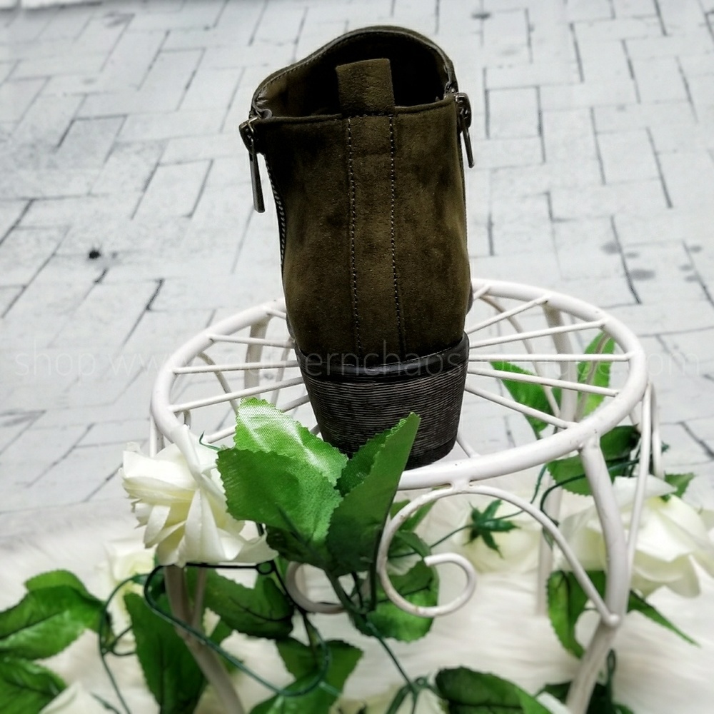 🎉 HUGE SALE 🎉  Olive You Booties - Picture 4 of 6